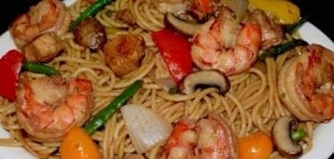 Lo Mein con Camarones