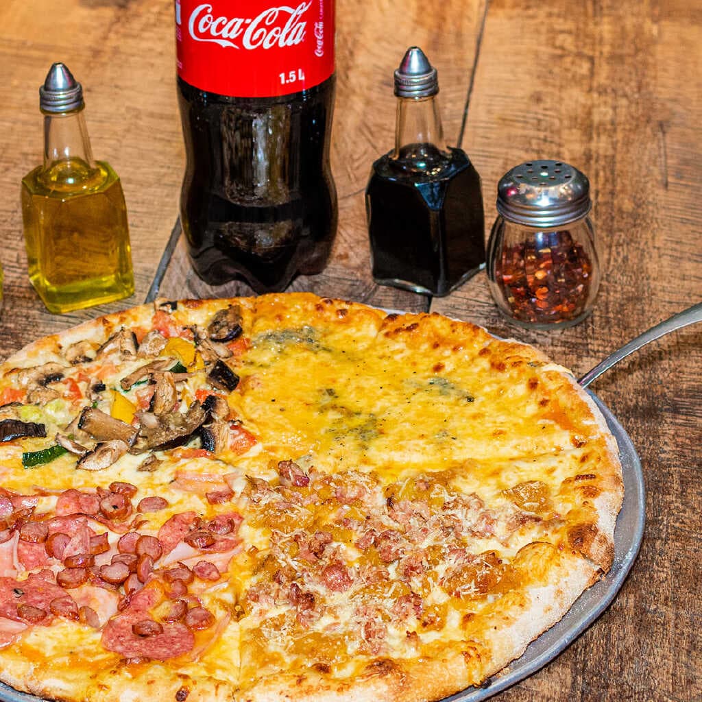 Combo Pizza Grande + Coca Cola 1,5 Lt