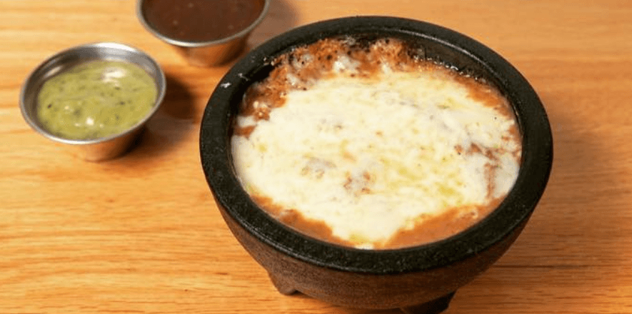 Queso Fundido con Tocino