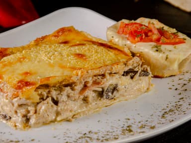 Lasagna Pollo + gaseosa 250ml