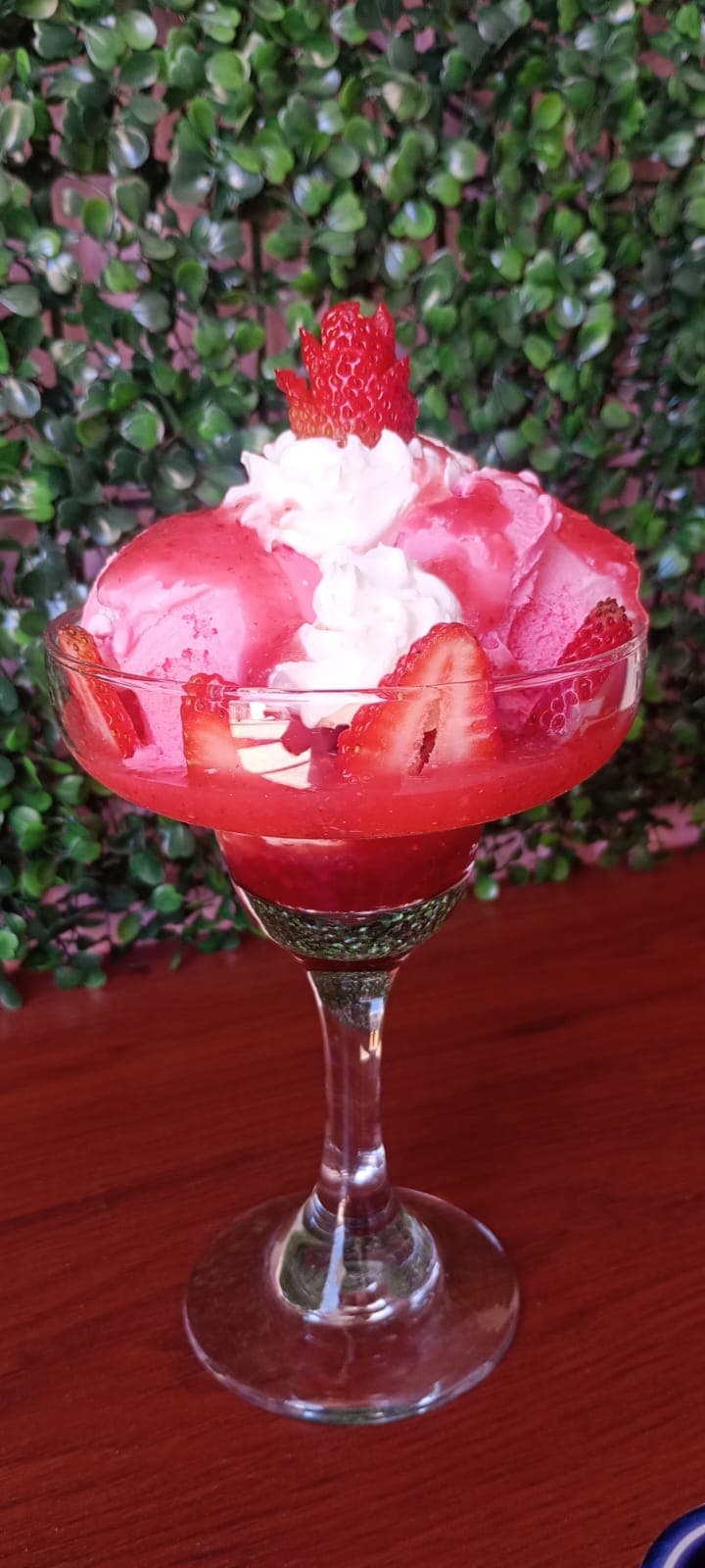 Helado con Frutos Rojos