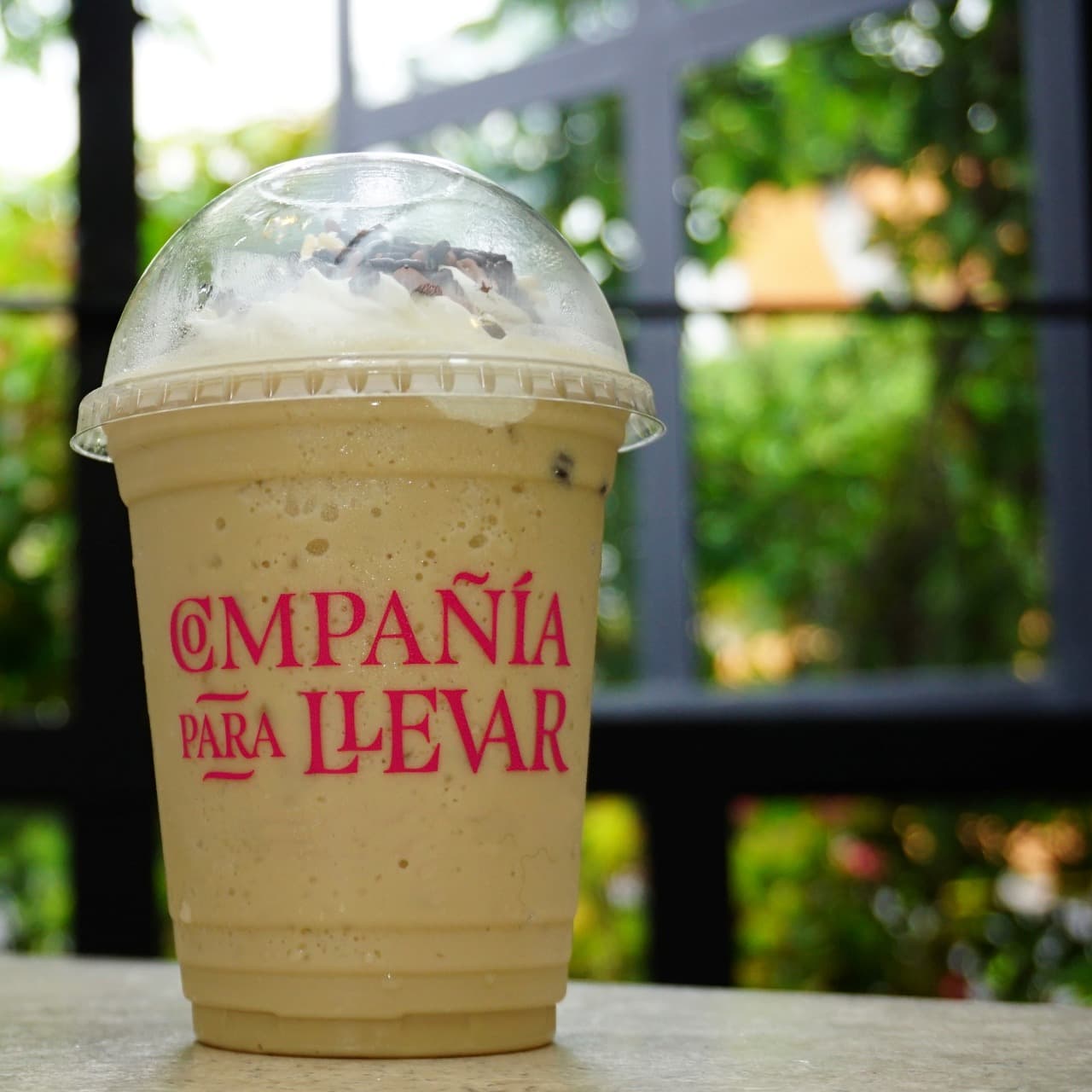 FRAPPÉ CAFÉ Y LECHE