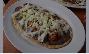 Huarache de Suadero