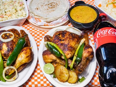 Combo 2 Pollos + Acompañamiento