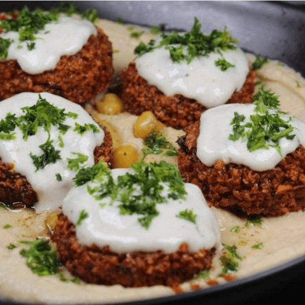 Hummus con Falafel