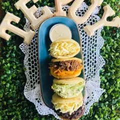 Arepas Venezolanas Rellenas