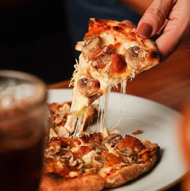 Combo 2 Pizzas personales + 2 bebidas