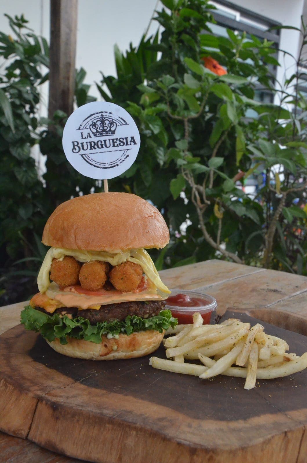 Hamburguesa La Reina