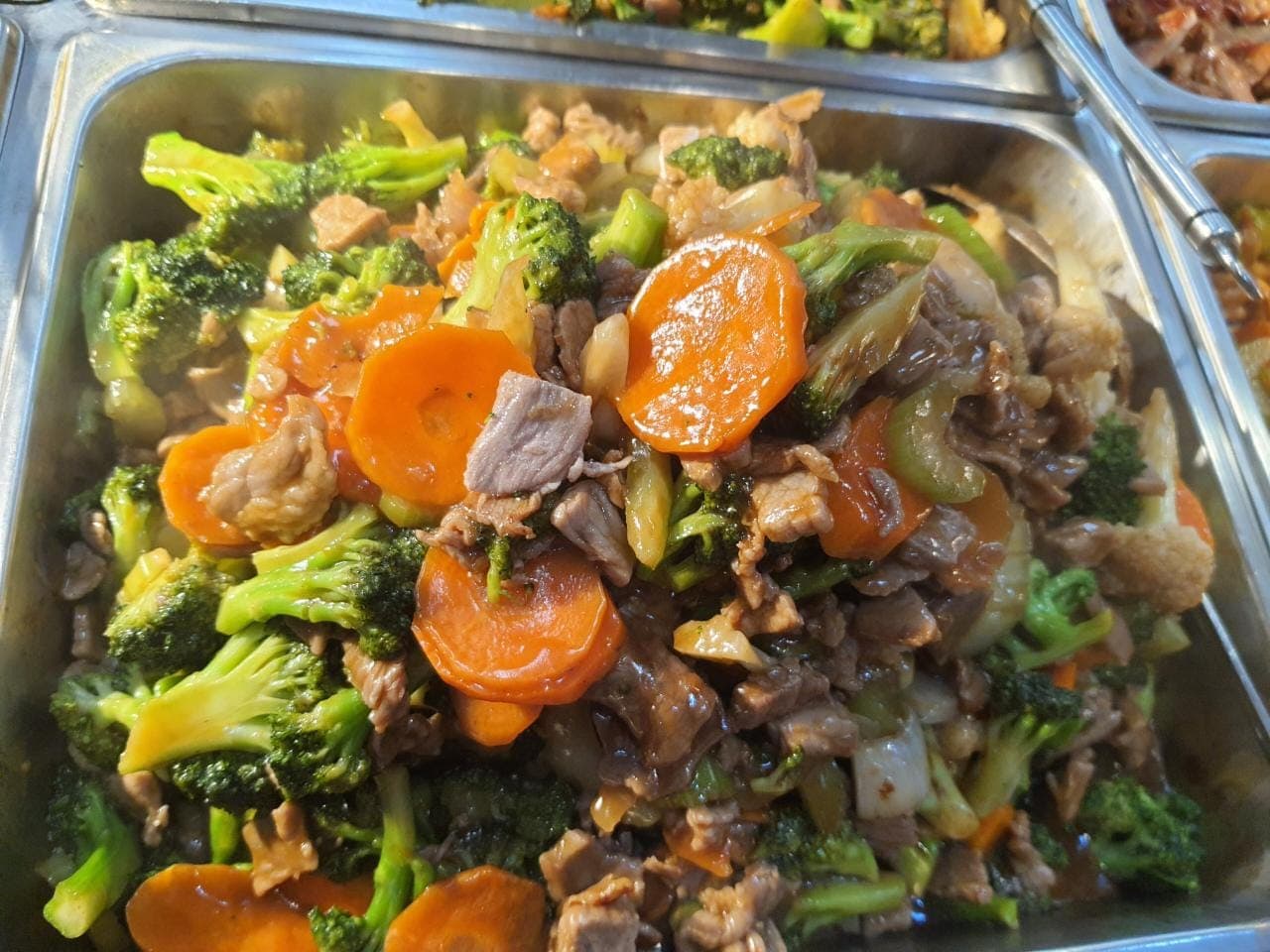 Brócoli con res