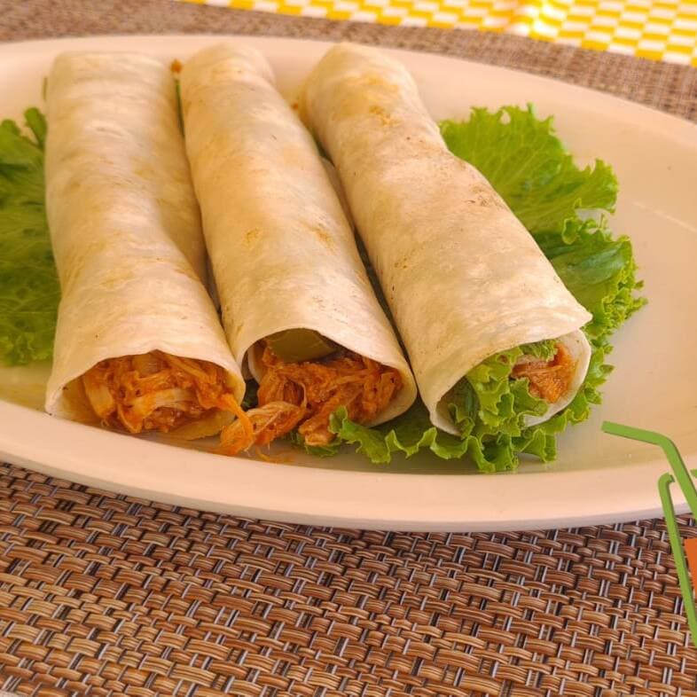 Combo-Orden Burritas (3pza) + Jugo