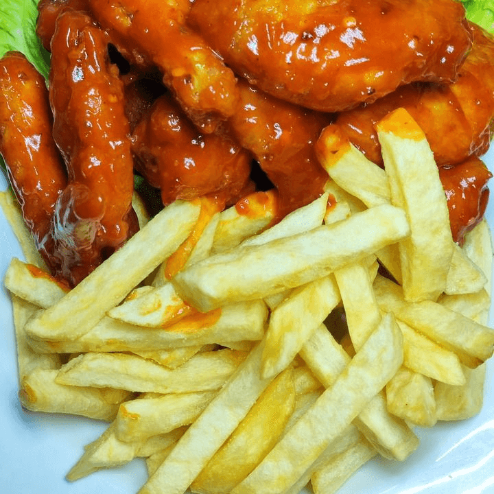 1 Kg Alitas + Papas