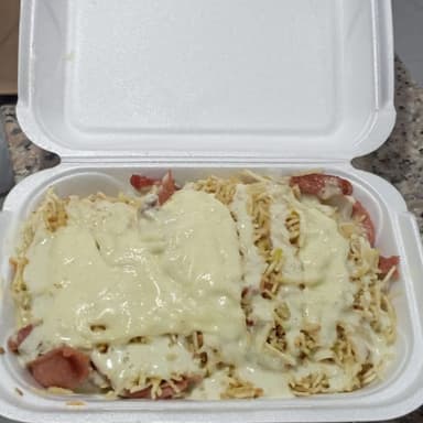 Salchipapa Gratinada + Perro Gratinado