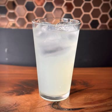 Limonada Natural (16 Oz.)