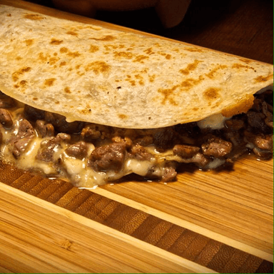 Mega Quesadilla de Bistec