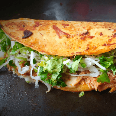 Quesabirria de Harina + Tacos de Birria + 2 Cocas