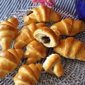 Cuernito Horneado con Nutella y Plátano