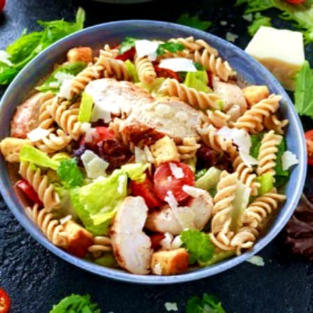 ENSALADA MEDITERRANEA DE POLLO