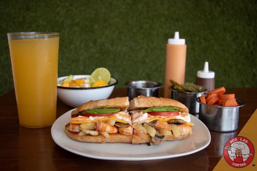 Acá Las Tortas La Gran Plaza