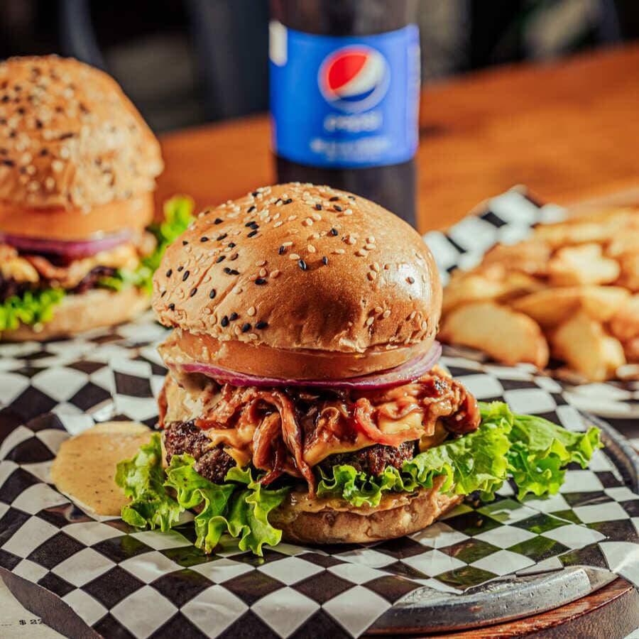 Combo Hamburguesa La Salvaje