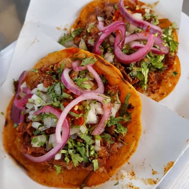 Tostada de Birria