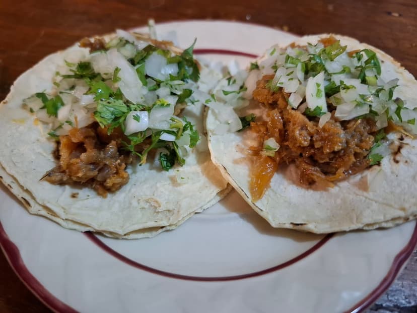 TACOS Y ANTOJITOS YOLY