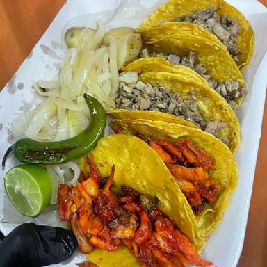 Orden de Tacos Mixtos