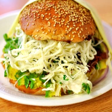 Cemitas Queso Oaxaca y Aguacate + POSTRE GRATIS