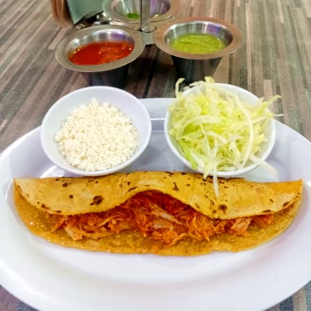 Quesadilla Tinga de Pollo