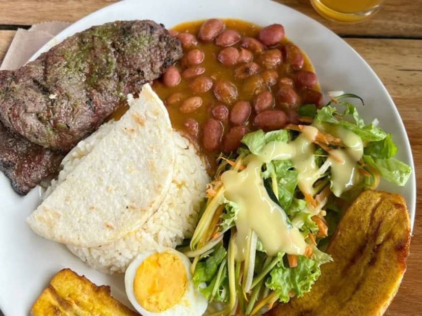 Sandcho Almuerzos Caseros