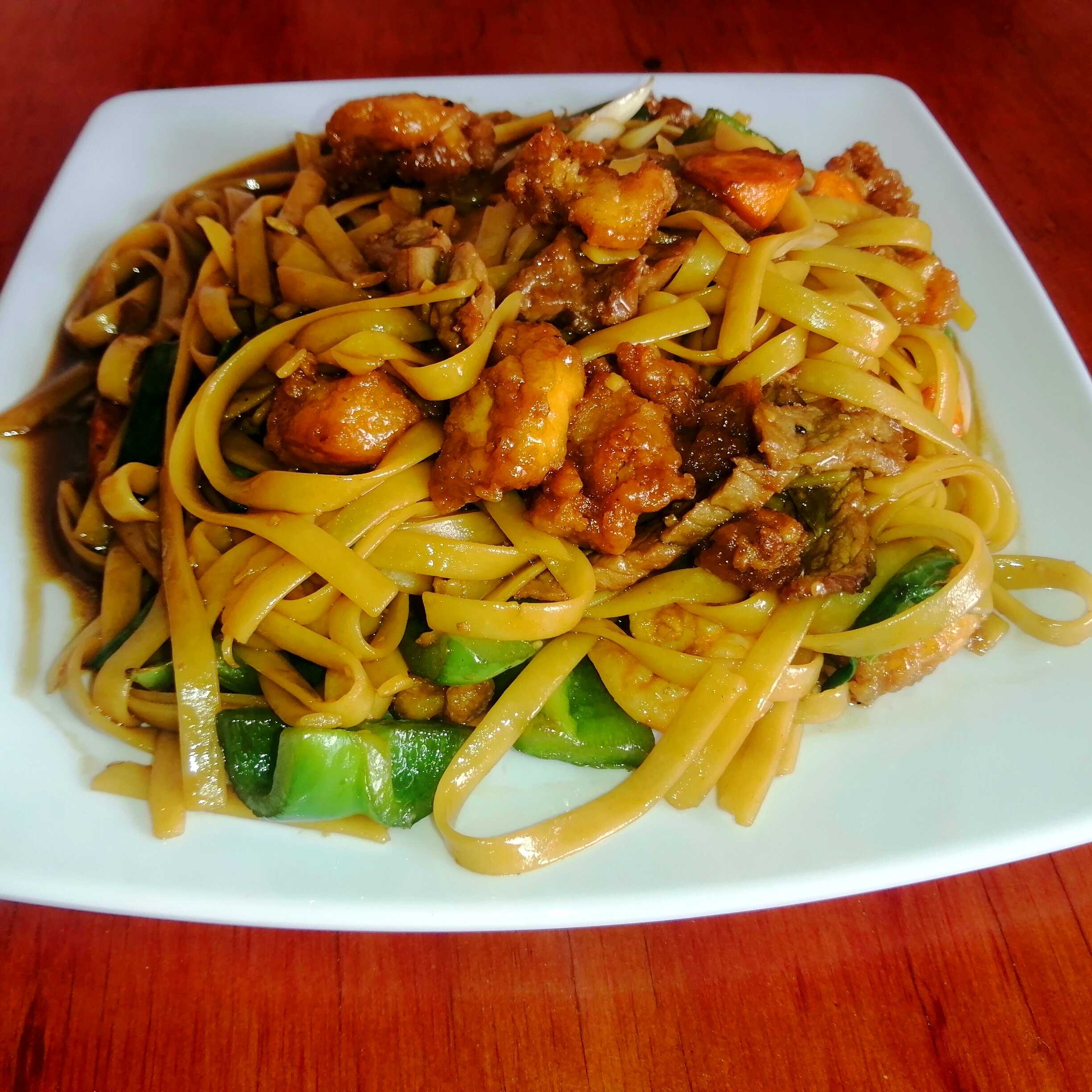Lomein Pollo