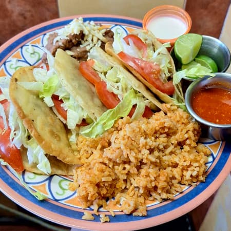 Tacos Dorados de Pollo