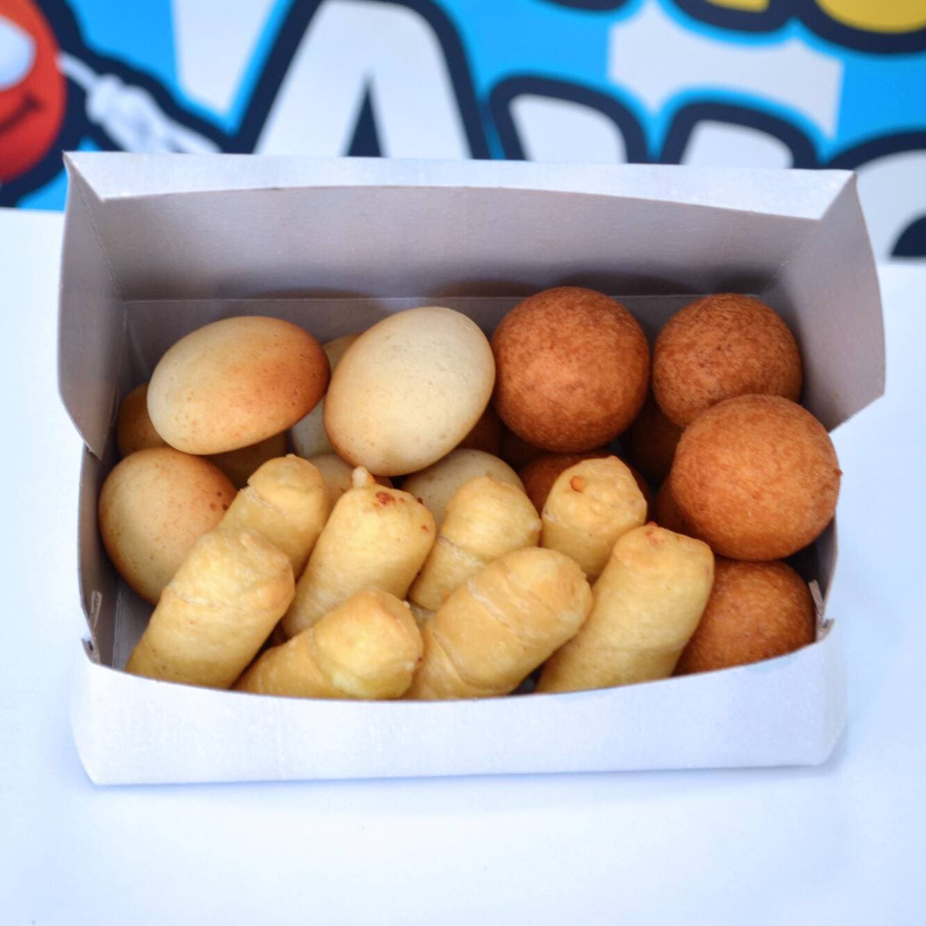 8 Buñuelos Más 8 Pandebonos Más 8 Deditos