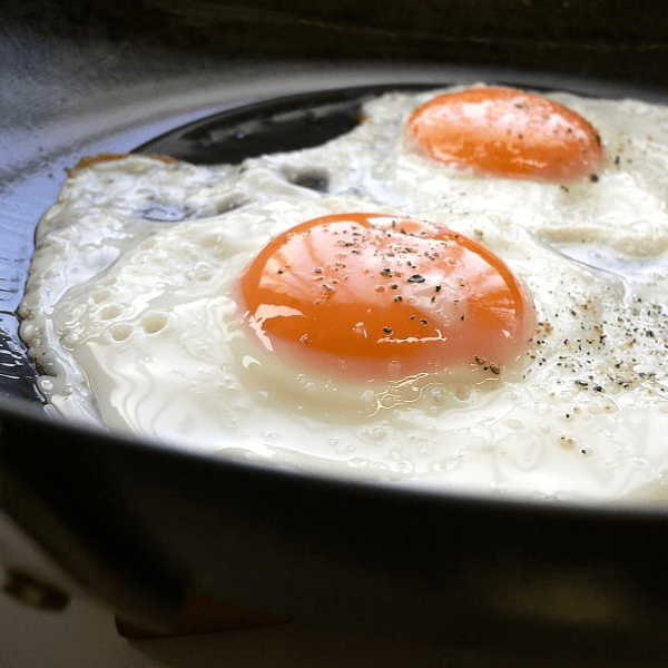 Huevos al Gusto (inluye jugo ó fruta y cafe ó te)