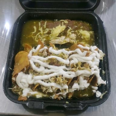 Chilaquiles Verdes con Pollo