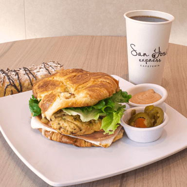Combo Croissant de Pollo