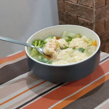 Sopa de Wantan