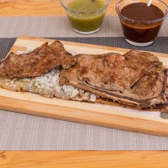 Huarache con Costilla