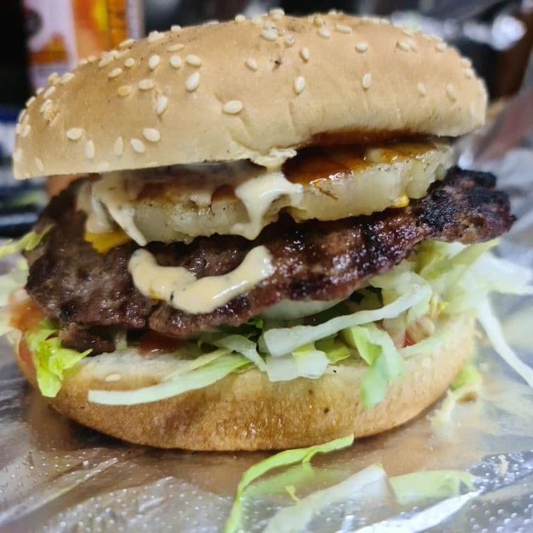 Combo Hawiia Burger.