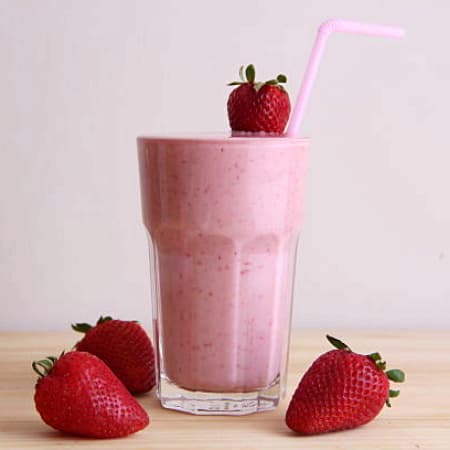 Fresa en Leche 16 oz