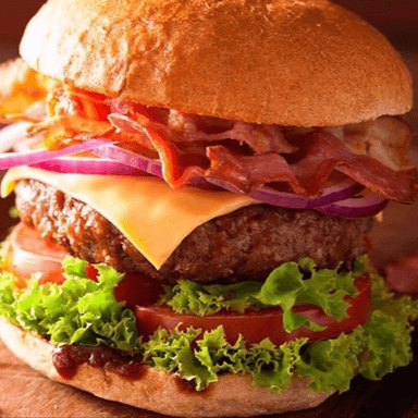 Hamburguesa Media Libra Cheddar + Papas + Bebida