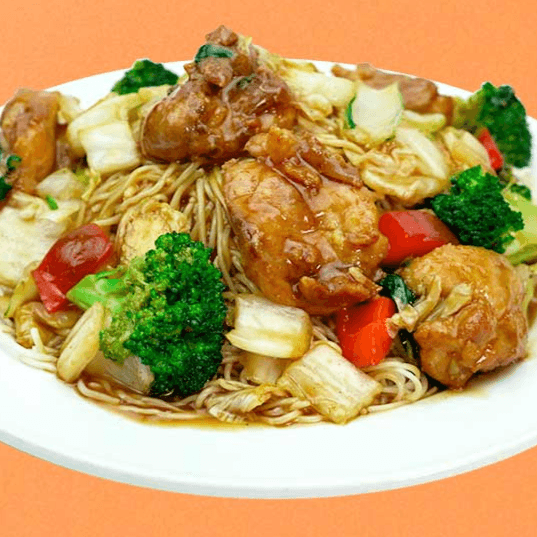 Tallarín con Pollo en Trozos