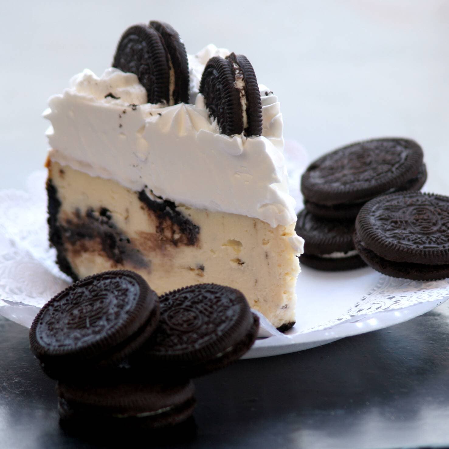 Rebanada de Pastel de Queso Nueva York Oreo