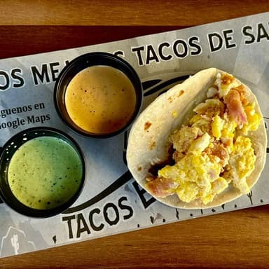 TACO HUEVO CON JAMON