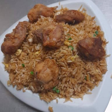 Chaufa con Pollo en Trozos Carta
