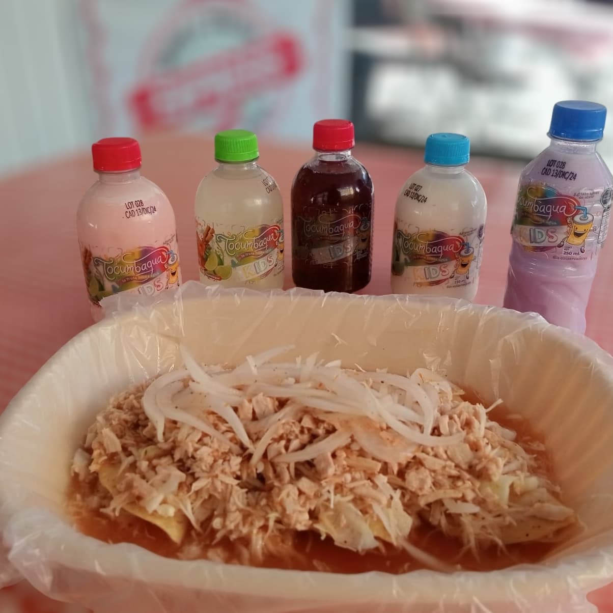 Tacos ahogados con carne +Agua de sabor 255 Ml
