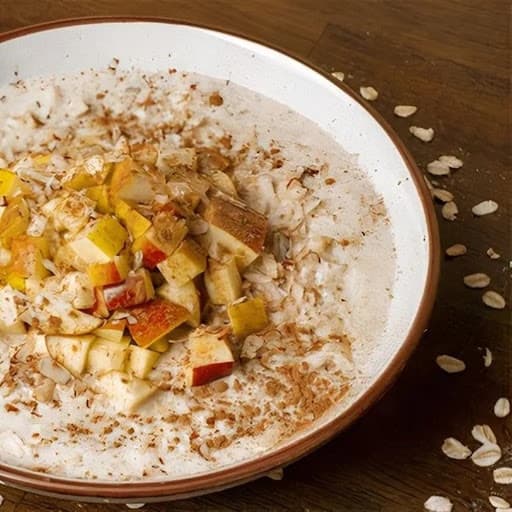 Bowl de avena, nueces y manzana