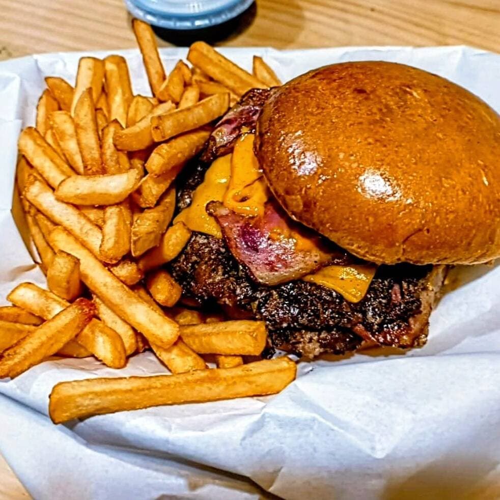 Hamburguesa Beiconeitor + Papas