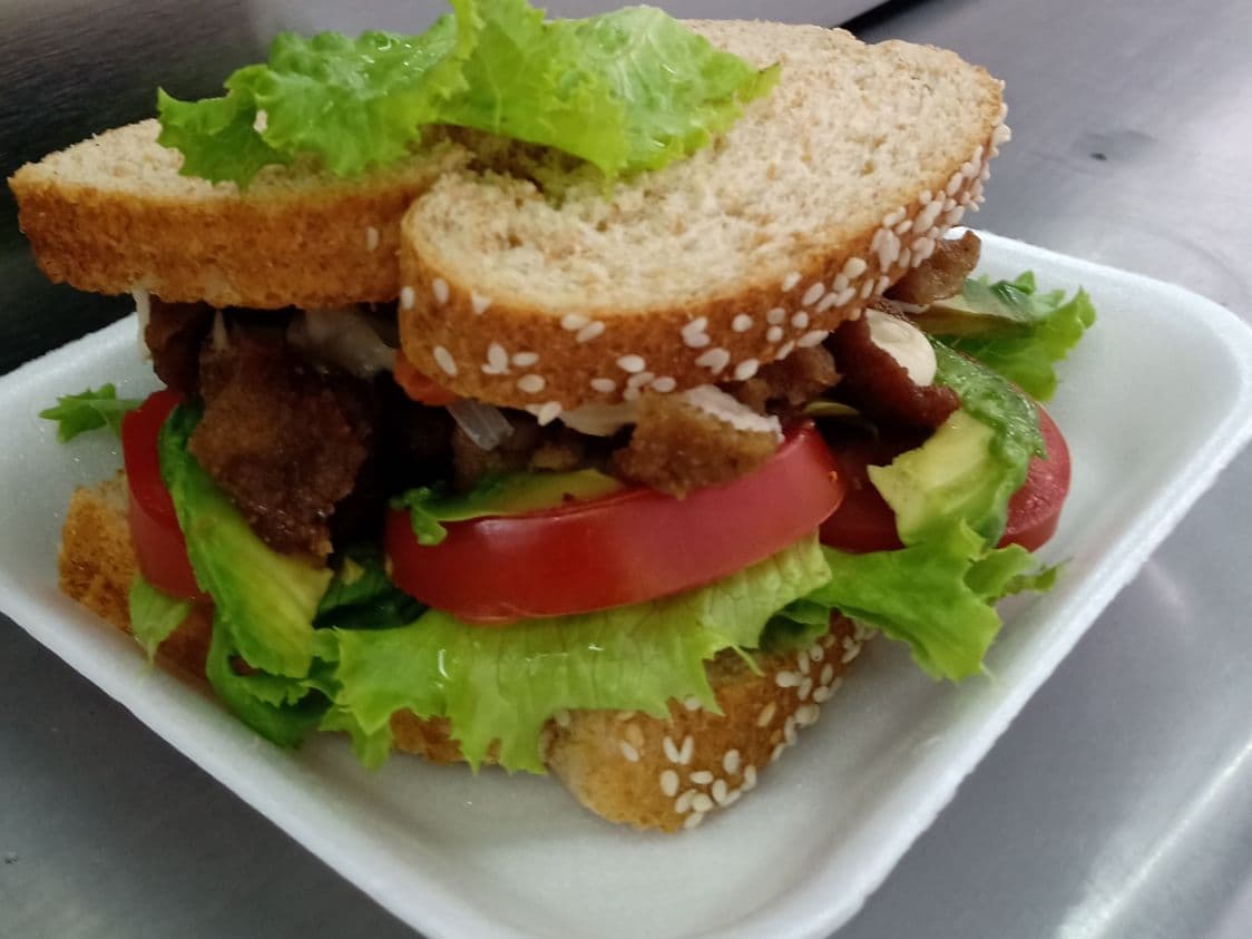 Sándwich de Milanesa de Res