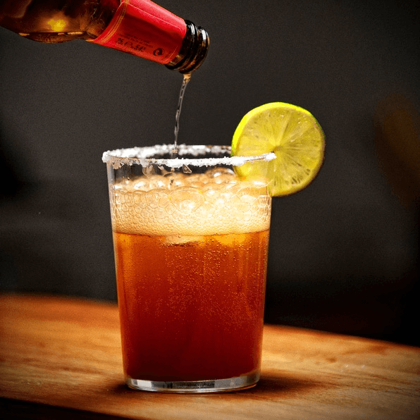 Miche Clásica con Clamato