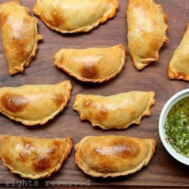 Empanadas Argentinas con chimicurri